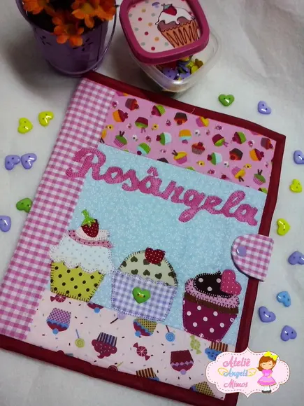 Capa para caderno 10 mt com bolso zíper