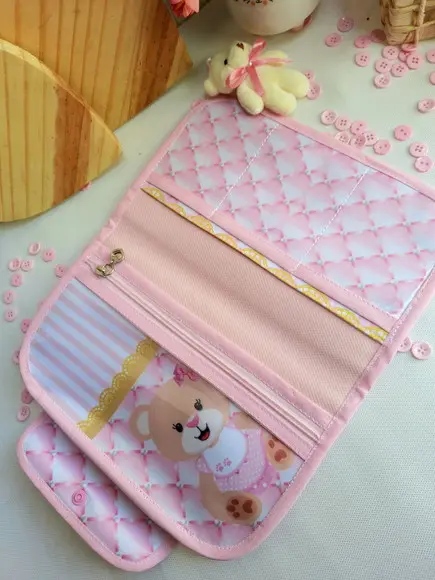 Capa Para Carteira De Vacinação Com Bolsos Ursinha