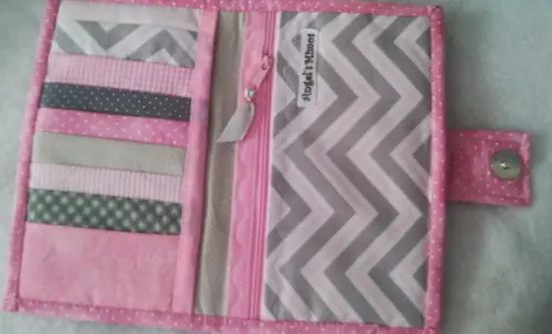 Carteira rosa e cinza patchwork
