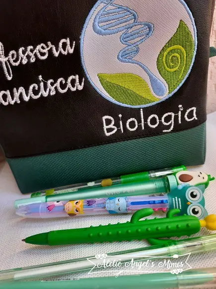Frasqueira box G couro sintético.