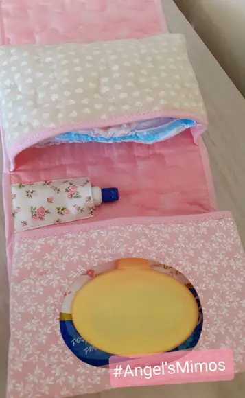 Kit baby porta fraldas/lenço/ pomada + capa de carteira de v