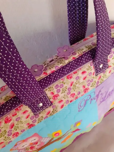 Kit bolsa +frasqueira coruja roxa