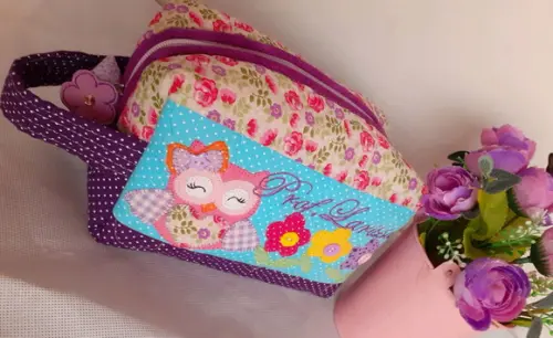 Kit bolsa +frasqueira coruja roxa