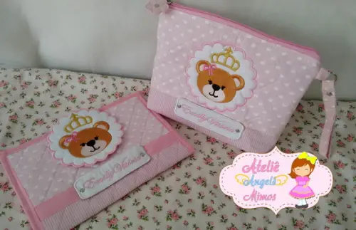 kit capa de carteira de vacinação + necessaire Ursinha