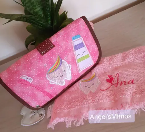 kit floral marron e rosa 3 pecas