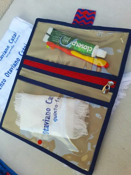 Kit Higiene Bucal G + 5 Toalhas