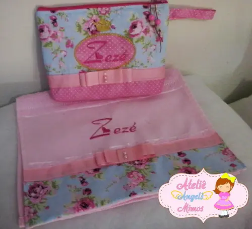 Kit necessaire + toalha lavabo