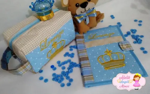 Kit Necessaire box + capa de cartão de vacina Realeza