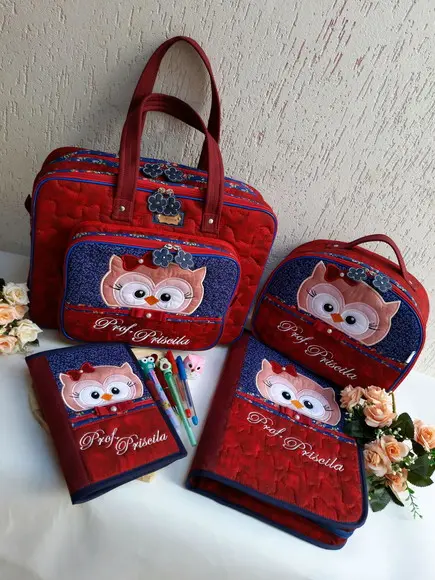 Bolsa Professora, frasqueira, capa de caderno e pasta organizadora A4