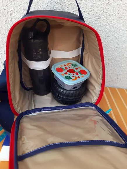 Mochila / Bolsa de Rodinhas e Lancheira Hotweels