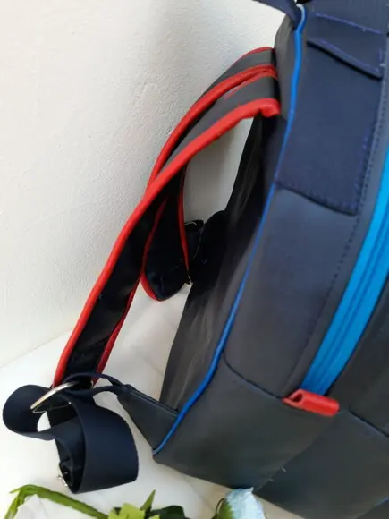 Mochila 3 divisoes Infantil couro sintético brinquedos