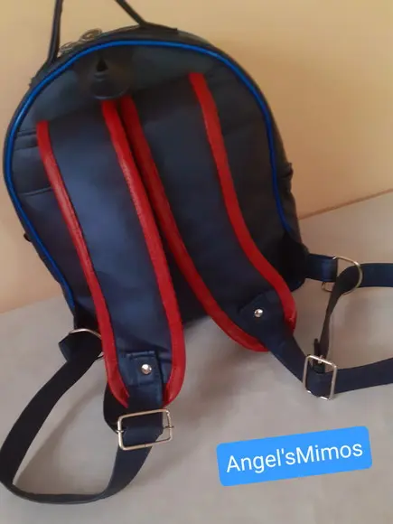 Mochila 3 divisoes Infantil couro sintético brinquedos