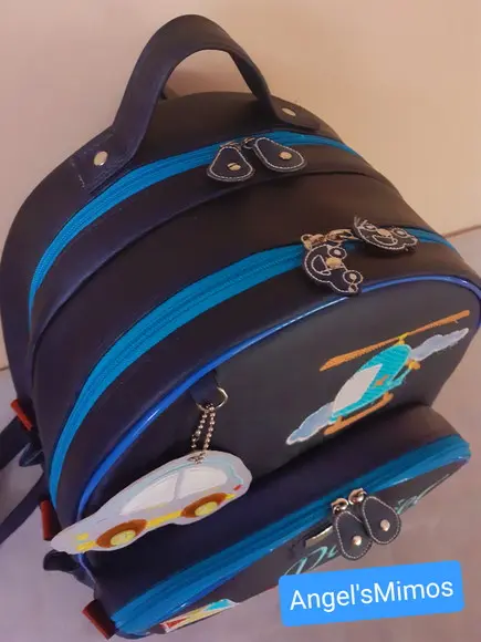 Mochila 3 divisoes Infantil couro sintético brinquedos