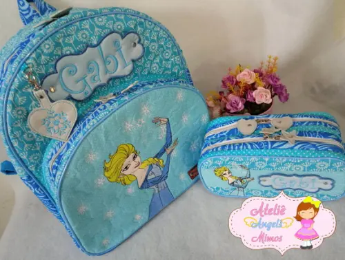 Mochila Tam G + estojo duplo frozen