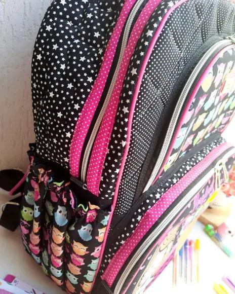 Mochila Tam. G Corujinha com Bolso para Notebook