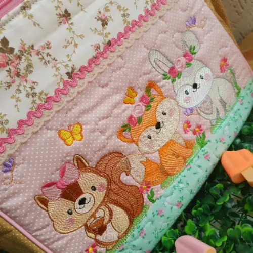 Mochila Tam. GG bosque Encantado