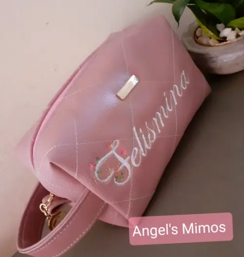 Necessaire box couro sintético + toalha lavabo personalizada