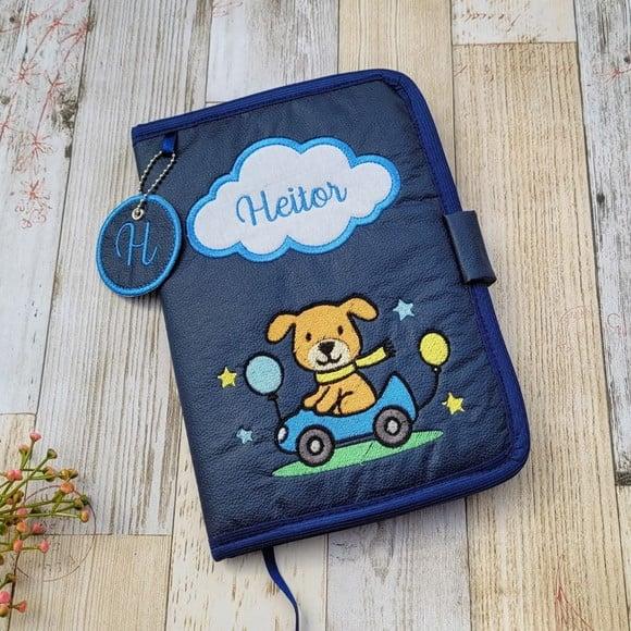 Capa Caderneta de Vacinação Cachorro no Carro Bordada Nome