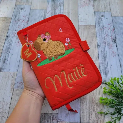 Capa Caderneta de Vacinação Capivara Bordada Nome