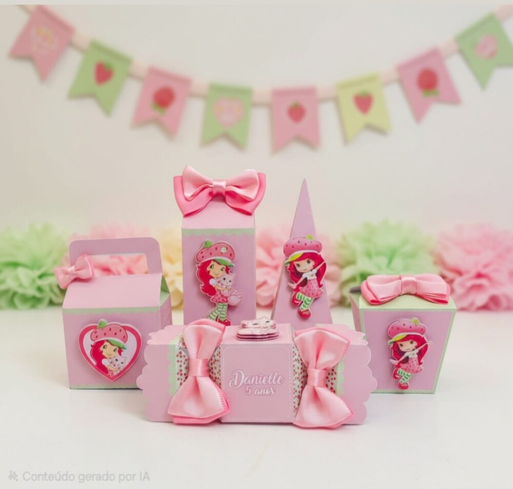 10 Caixinhas personalizadas para festa - Moranguinho