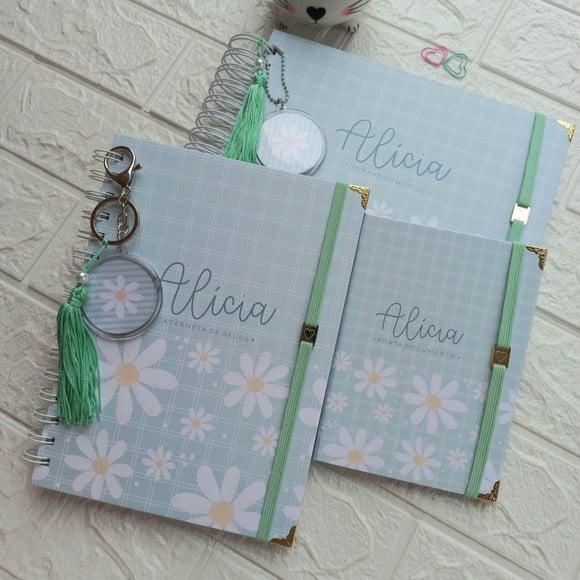 Kit Bebê Margaridas Personalizado com Caderneta e Livro do Bebê