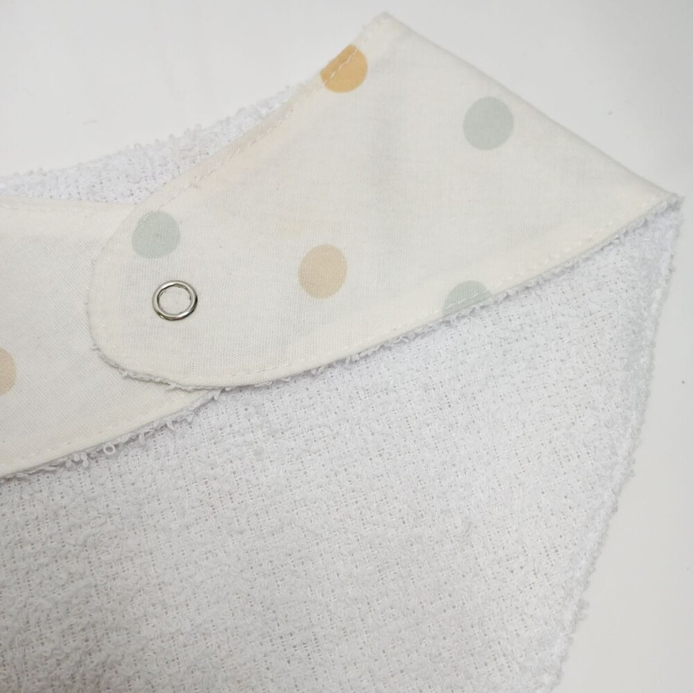 Babador Bandana Bebê Poá Ajustável Atoalhado - Enxoval de beb?