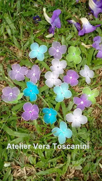 Kit 15 Mini Flores de Meia de Seda para Aplique