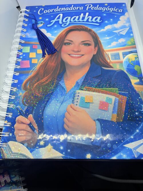 Caderno universitário personalizado