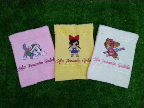 Kit com 10 Toalhinhas Bordadas - Tema Personalizado