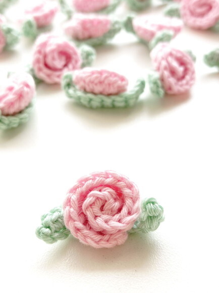 Mini Flores em Crochê para Aplique