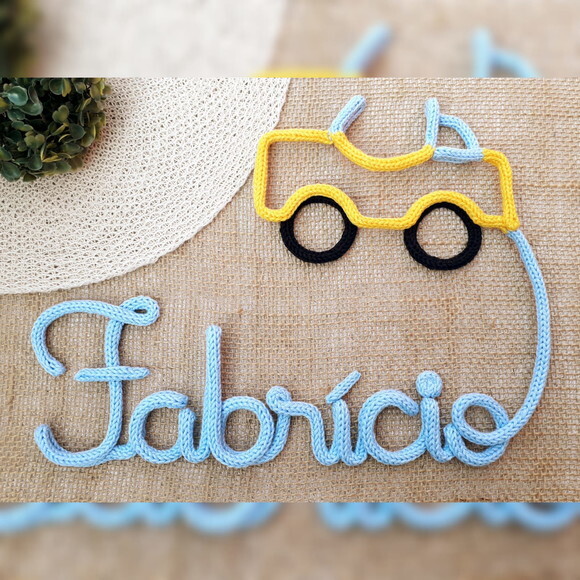 Carrinho em Tricotin + Nome 6 Letras