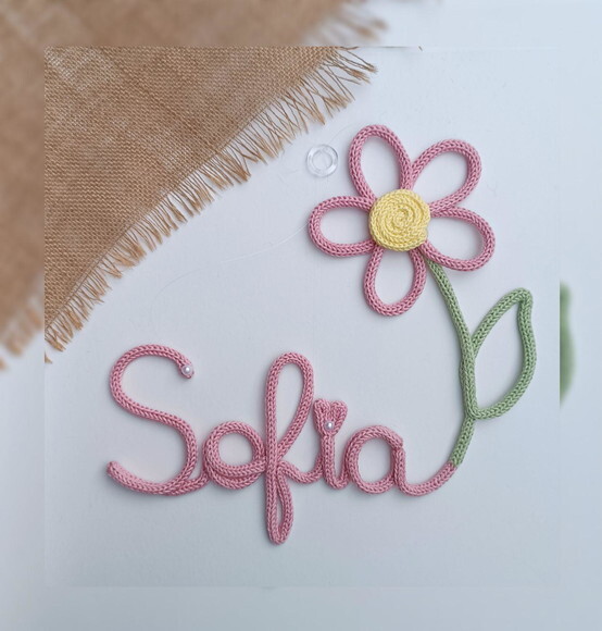 Flor + Nome 5 Letras em Tricotin
