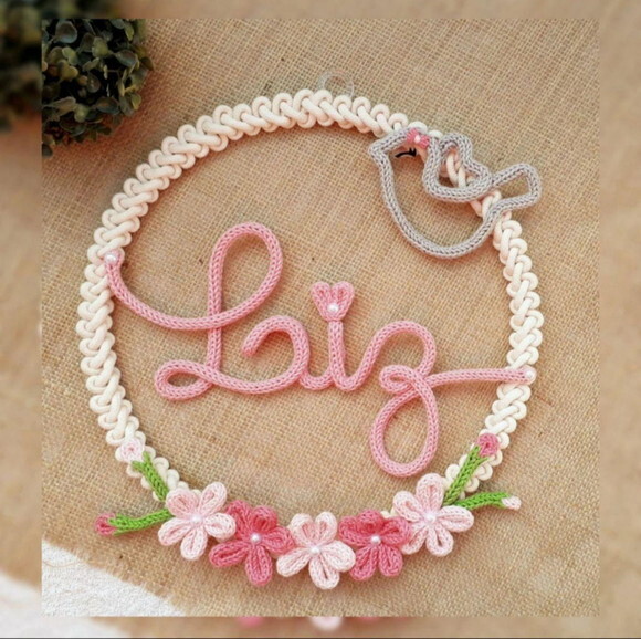 Guirlanda Macramé 5 Flores E Borboleta + Nome 3 Letras