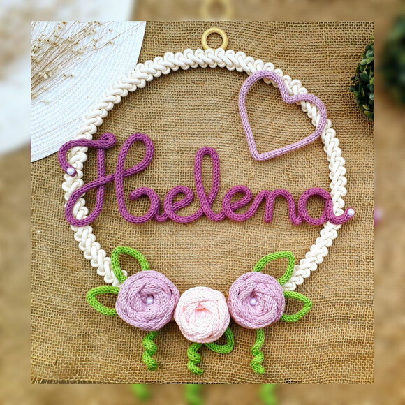Guirlanda Rosas com coração + nome 6 letras