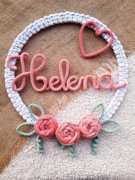 Guirlanda Rosas com coração + nome 6 letras