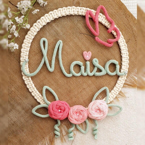 Guirlanda Rosas com coração + nome 5 letras