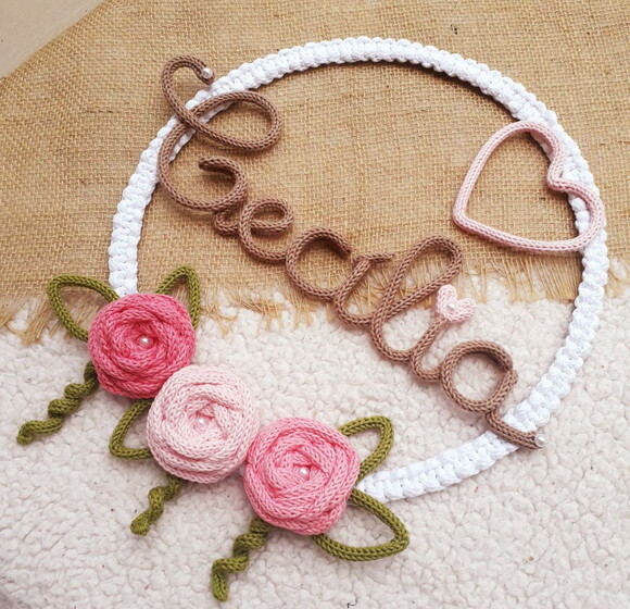 Guirlanda Rosas com coração + nome 7 letras