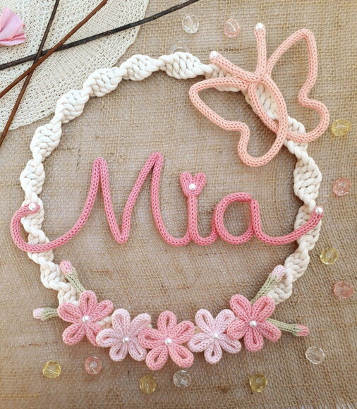 Mia em Tricotin (valor Refere-se ao Nome)