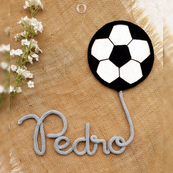 Pedro em Tricotin (valor Refere-se ao Nome)