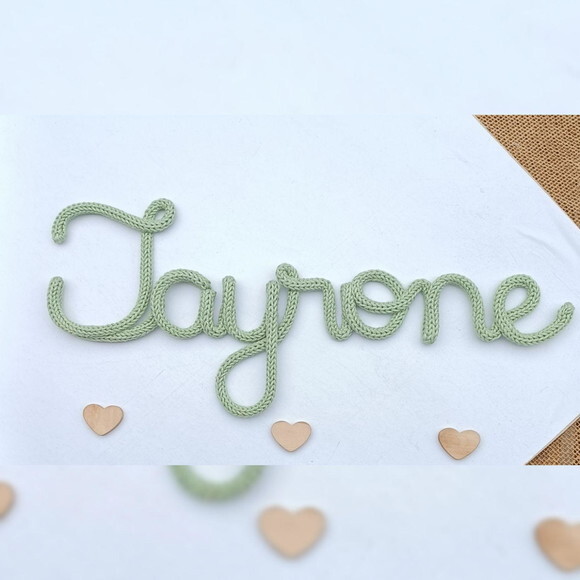 Tayrone em Tricotin (valor Refere-se ao Nome)