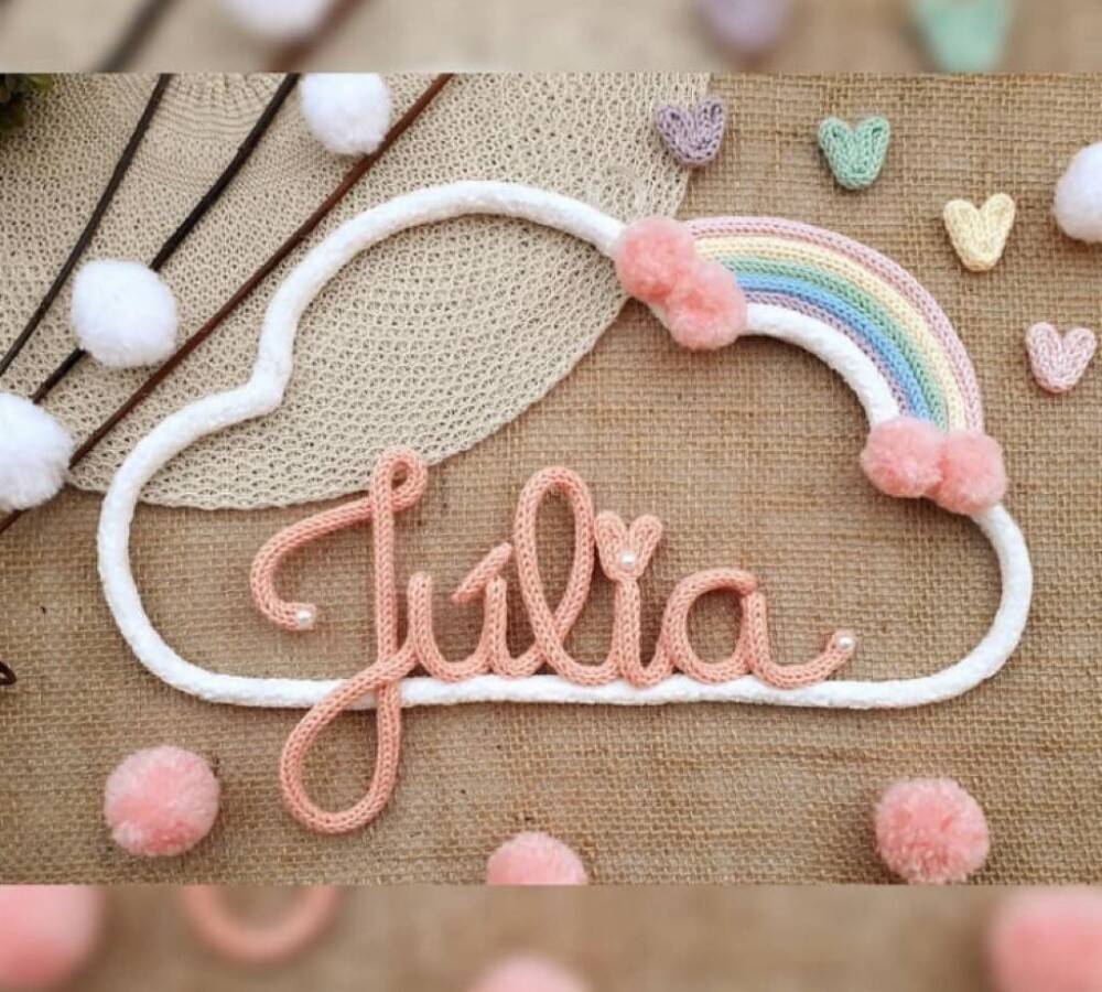 Julia em Tricotin (valor Refere-se ao Nome)