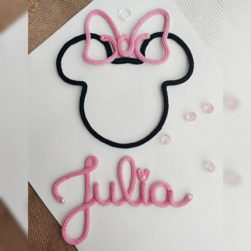 Julia em Tricotin (valor Refere-se ao Nome)