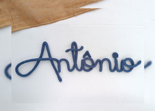 Antônio em Tricotin (valor Refere-se ao Nome)