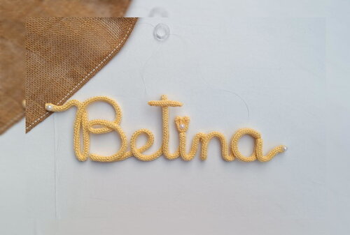 Betina em Tricotin (valor Refere-se ao Nome)