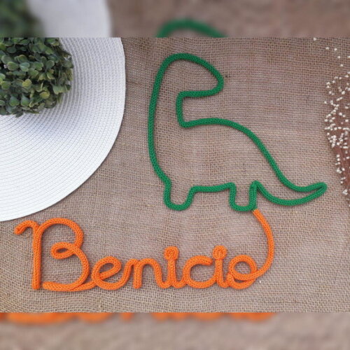 Dinossauro + nome 7 letras