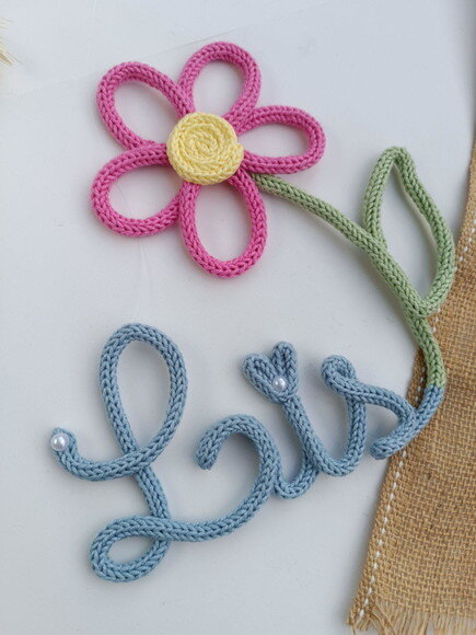 Flor + Nome 3 Letras em Tricotin