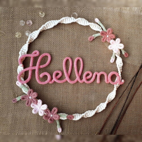 Guirlanda com 5 flores + nome 7 letras