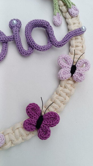 Guirlanda com 6 Flores + Nome 6 Letras e Borboletinhas