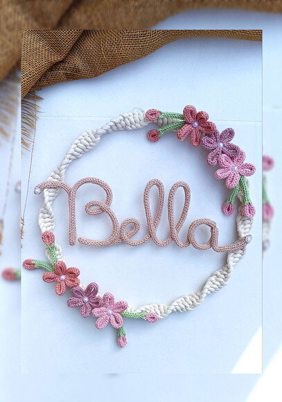 Guirlanda com 6 Flores + Nome 9 Letras