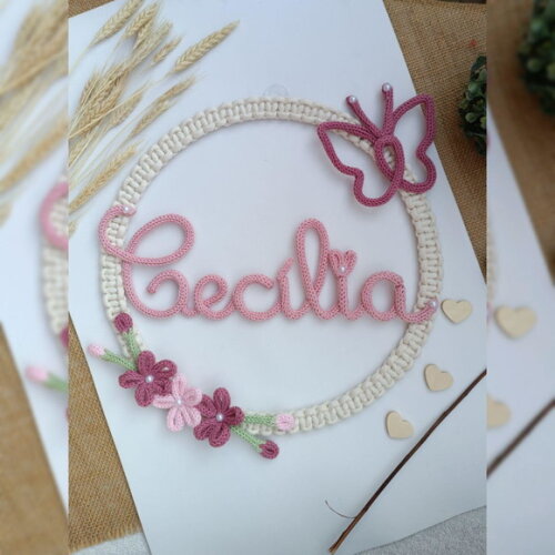 Guirlanda Macramé 3 Flores E Borboleta + Nome 7 Letras